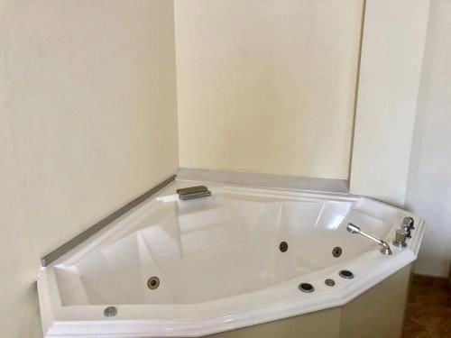 jacuzzi