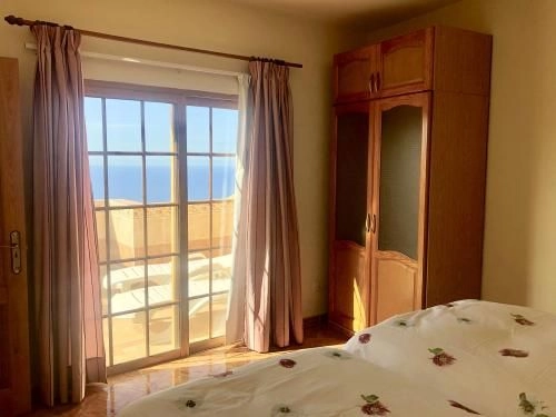 bedroom_2