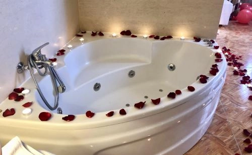 jacuzzi